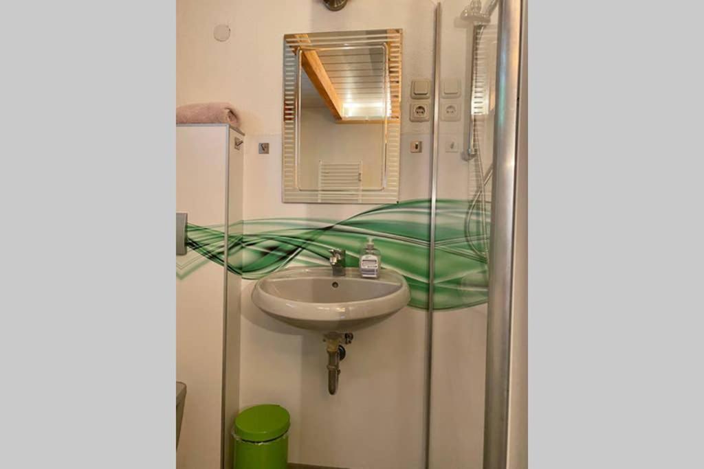 Oldschool, Dorfschule Mit Whirlpool Apartment *